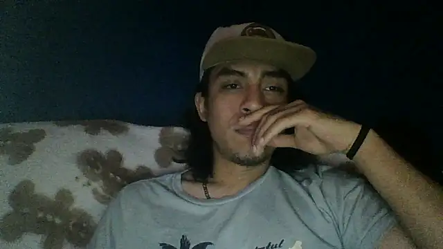 AlexAlejandro13 online show from February 26, 2026, 2:43 am