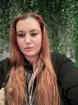 Snapshot of CandyShoopp chatting on December 1, 2025, 5:40 pm CandyShoopp online show from December 1, 2025, 5:40 pm