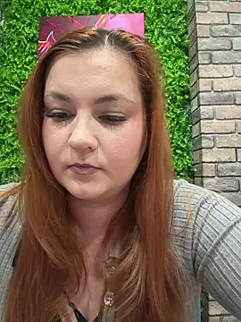 Snapshot of CandyShoopp chatting on December 5, 2025, 4:03 pm CandyShoopp online show from December 5, 2025, 4:03 pm