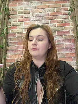 Snapshot of CandyShoopp chatting on December 21, 2025, 3:41 pm CandyShoopp online show from December 21, 2025, 3:41 pm