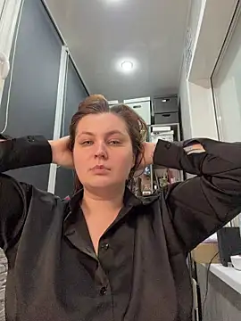 CandyShoopp online show from January 15, 2026, 4:11 pm