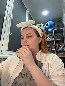 CandyShoopp online show from March 19, 2026, 6:23 pm