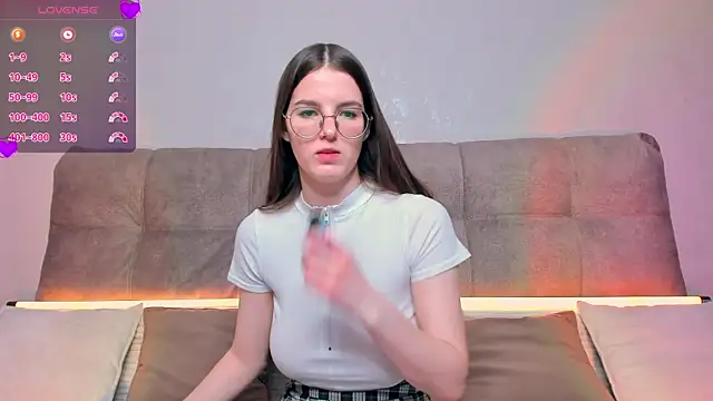 Snapshot of AriellaTesk chatting on March 11, 2025, 7:15 am AriellaTesk online show from March 11, 2025, 7:15 am