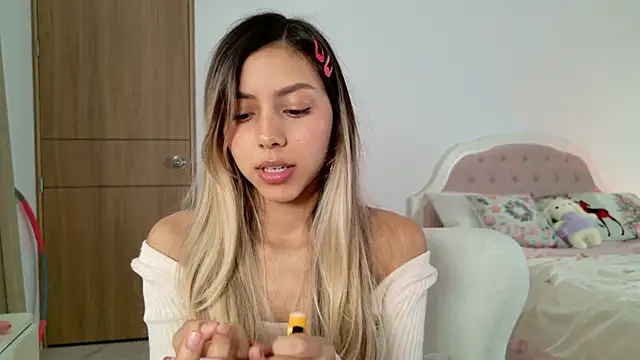 Sensualtease online show from December 4, 2024, 3:04 am