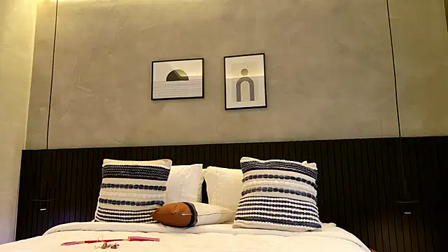 Sensualtease online show from December 22, 2024, 5:23 am