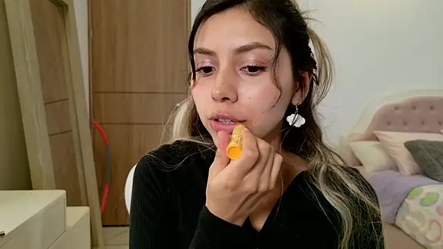 Sensualtease online show from February 5, 2025, 1:47 am