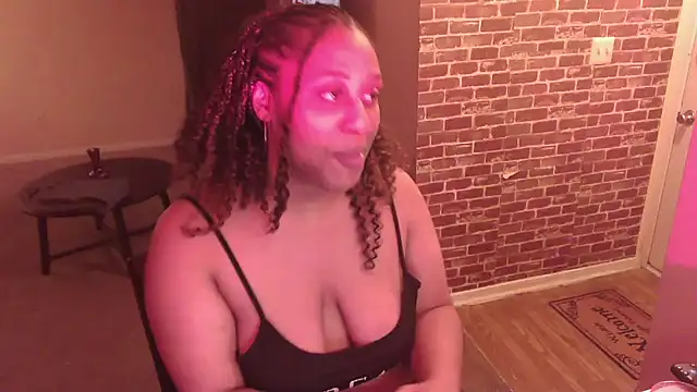 Snapshot of EntitledMistress chatting on March 4, 2026, 7:25 am EntitledMistress online show from March 4, 2026, 7:25 am