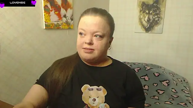 Janiffer MiMi online show from September 22, 2025, 4:20 pm