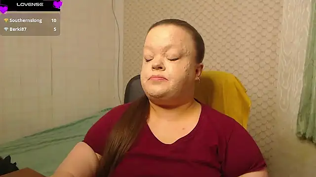 Janiffer MiMi online show from April 3, 2026, 3:32 pm