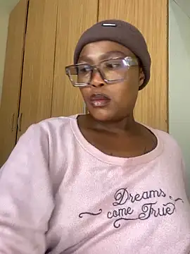 Snapshot of BADFATASS85 chatting on May 13, 2026, 9:28 am BADFATASS85 online show from May 13, 2026, 9:28 am