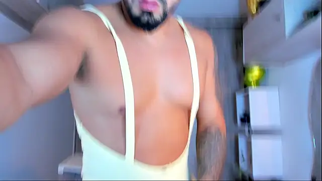 Snapshot of Ricardo_1998 chatting on January 25, 2025, 3:09 am Ricardo 1998 online show from January 25, 2025, 3:09 am