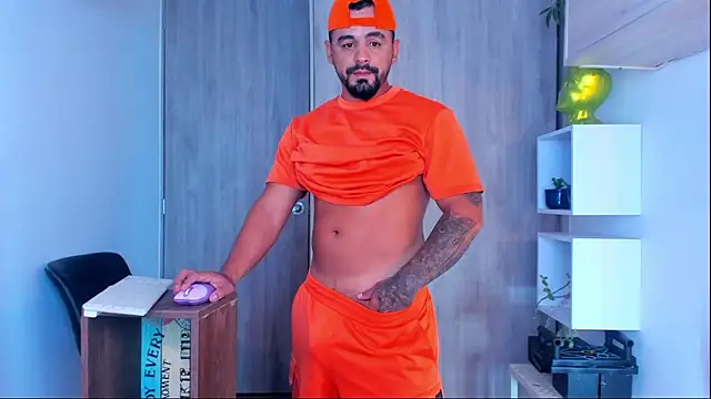 Snapshot of Ricardo_1998 chatting on February 5, 2025, 3:13 am Ricardo 1998 online show from February 5, 2025, 3:13 am