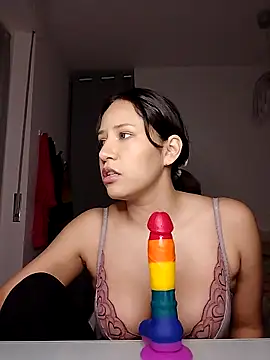 Snapshot of kittenpurrr chatting on November 1, 2025, 5:04 pm kittenpurrr online show from November 1, 2025, 5:04 pm