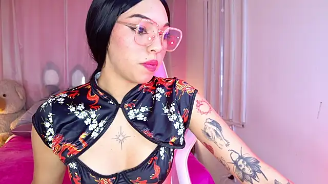 Lyna love online show from October 15, 2025, 8:20 pm