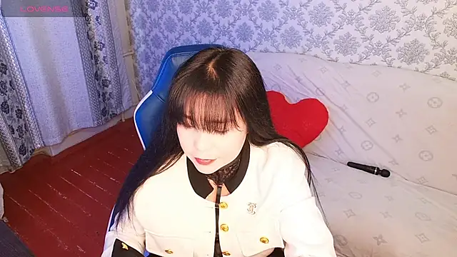 MissValday online show from October 9, 2025, 5:38 am