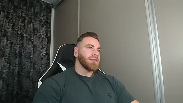 Thori92 online show from December 4, 2025, 4:27 pm