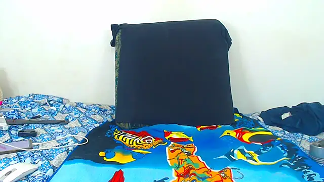 jeancarloscum12 online show from October 24, 2025, 9:44 pm