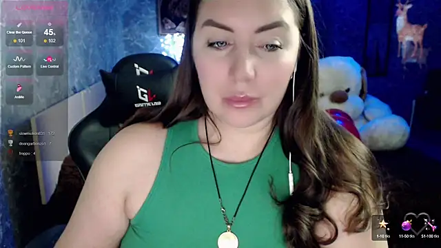 Snapshot of Korolek12 chatting on February 10, 2025, 3:32 pm Korolek12 online show from February 10, 2025, 3:32 pm