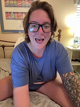 Lizzyloo online show from December 3, 2024, 7:44 pm