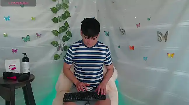 Jhonny horny1 online show from March 9, 2025, 1:15 pm