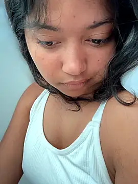 Snapshot of Peach_Girll chatting on July 2, 2026, 2:45 pm Peach Girll online show from July 2, 2026, 2:45 pm