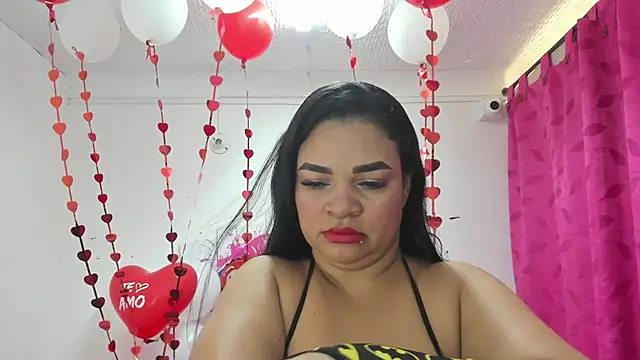 Cloe 35 online show from February 12, 2025, 3:38 pm