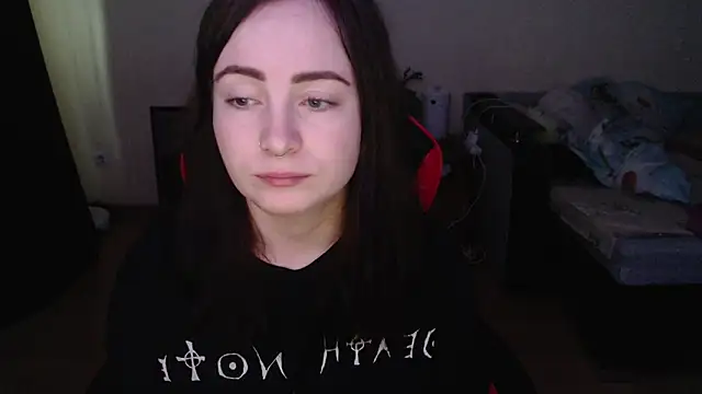 Laralianna online show from December 18, 2025, 10:43 am