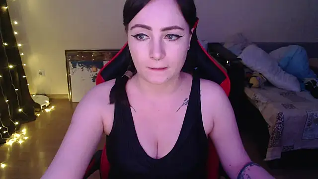 Laralianna online show from January 8, 2026, 4:26 am