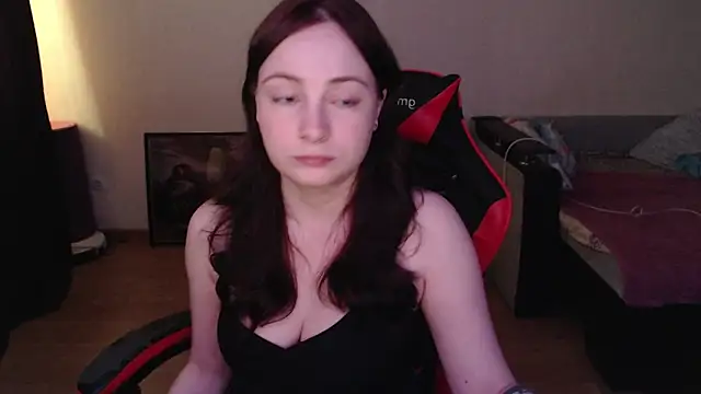 Laralianna online show from May 21, 2026, 5:31 pm