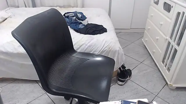 MysterBearMG online show from February 21, 2025, 11:10 pm