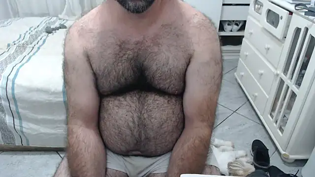 Snapshot of MysterBearMG chatting on April 28, 2026, 2:27 am MysterBearMG online show from April 28, 2026, 2:27 am