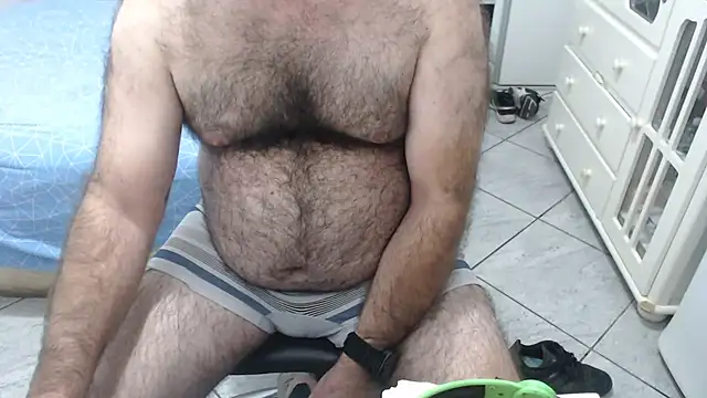 Snapshot of MysterBearMG chatting on May 28, 2026, 11:13 pm MysterBearMG online show from May 28, 2026, 11:13 pm