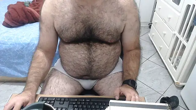 Snapshot of MysterBearMG chatting on June 2, 2026, 10:12 pm MysterBearMG online show from June 2, 2026, 10:12 pm