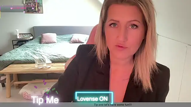 TessToy online show from September 26, 2025, 9:13 am