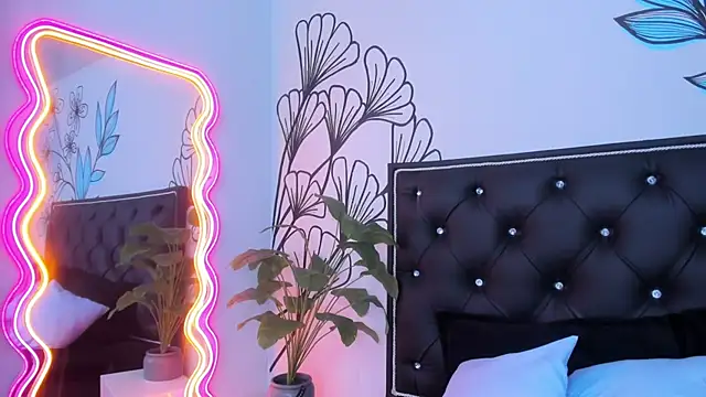 Sweet Ariadna  online show from January 5, 2026, 5:27 pm