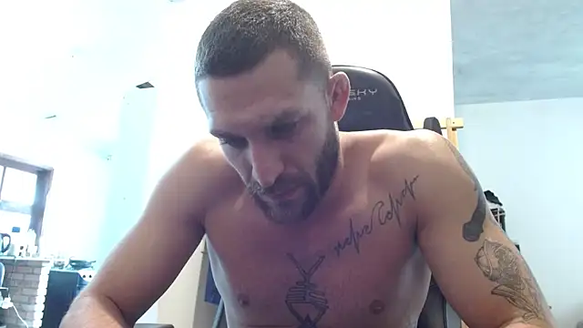 Snapshot of surfdog_95 chatting on October 22, 2025, 3:12 pm surfdog 95 online show from October 22, 2025, 3:12 pm