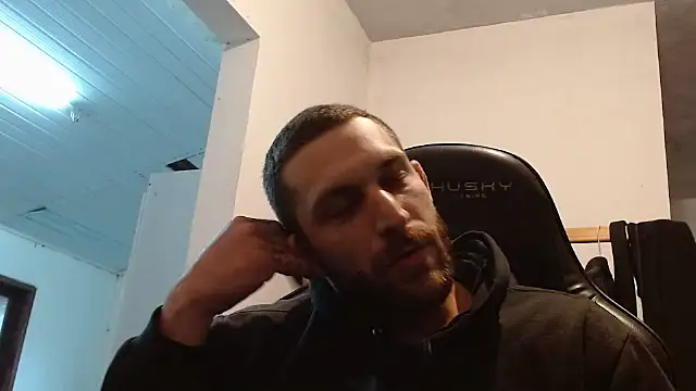 Snapshot of surfdog_95 chatting on October 28, 2025, 7:16 pm surfdog 95 online show from October 28, 2025, 7:16 pm