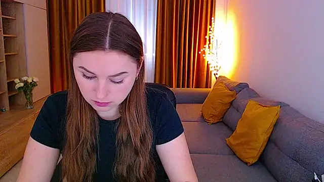  Mia Adams online show from March 10, 2026, 10:31 am