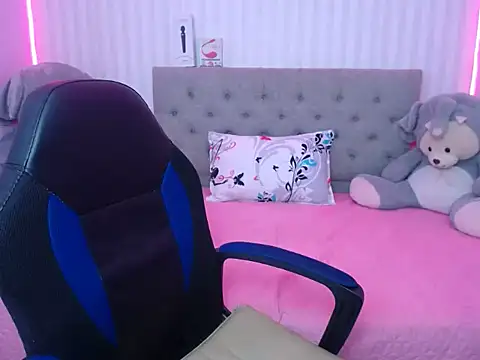 cum bigass online show from January 14, 2025, 6:28 pm