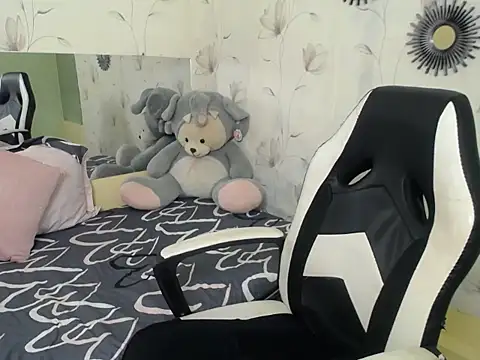 cum bigass online show from October 3, 2025, 12:13 pm