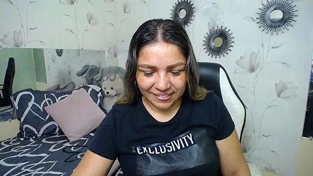 cum bigass online show from October 8, 2025, 12:36 pm