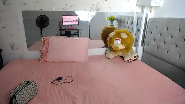 Snapshot of cum_bigass chatting on July 6, 2026, 12:24 pm cum bigass online show from July 6, 2026, 12:24 pm