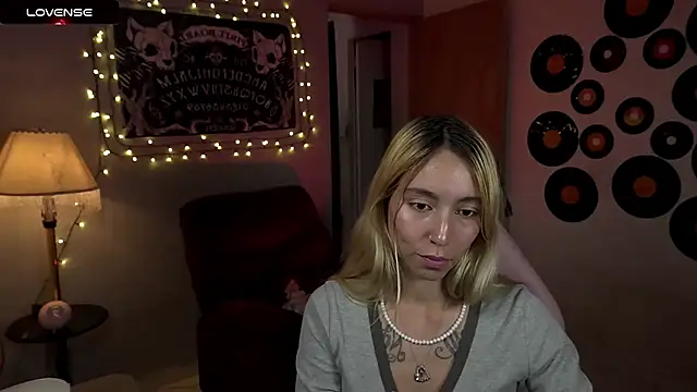 Saucy Jenn online show from March 16, 2025, 1:38 am