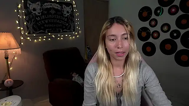 Saucy Jenn online show from March 16, 2025, 9:58 pm