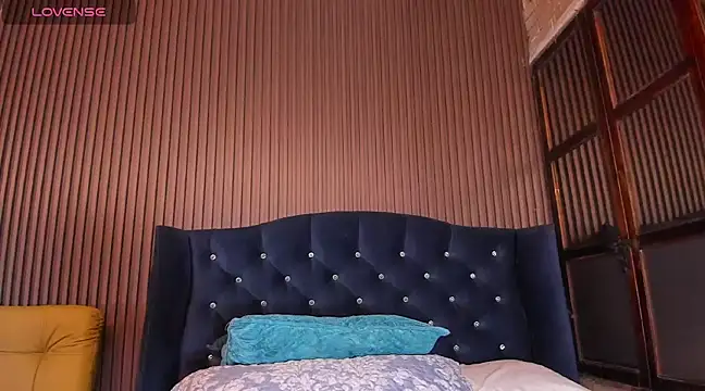 Snapshot of JuliaDawson_ chatting on February 10, 2025, 5:03 am JuliaDawson online show from February 10, 2025, 5:03 am