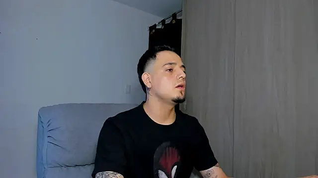 alejandro calderon1 online show from March 20, 2025, 11:23 pm