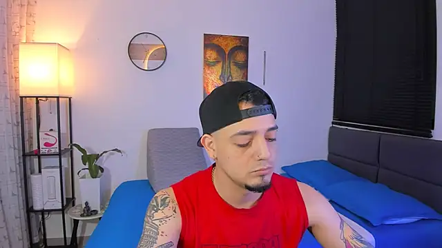 Snapshot of alejandro_calderon1 chatting on June 7, 2026, 2:27 am alejandro calderon1 online show from June 7, 2026, 2:27 am