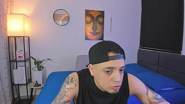 Snapshot of alejandro_calderon1 chatting on June 10, 2026, 12:33 am alejandro calderon1 online show from June 10, 2026, 12:33 am