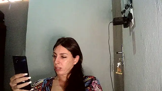 Snapshot of AlexiaDuucan chatting on October 24, 2025, 11:39 am AlexiaDuucan online show from October 24, 2025, 11:39 am