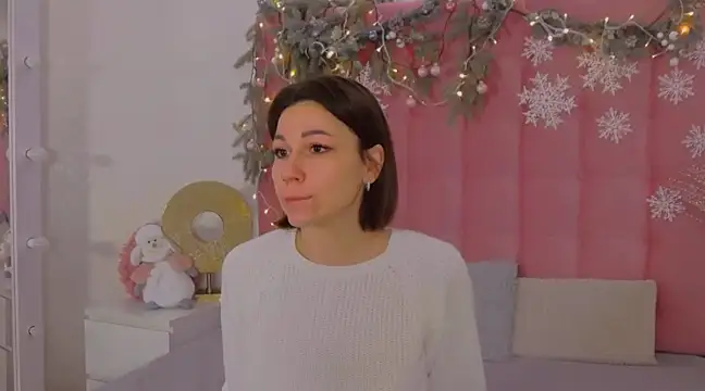 Snapshot of Edenne chatting on December 15, 2024, 7:13 am Edenne online show from December 15, 2024, 7:13 am